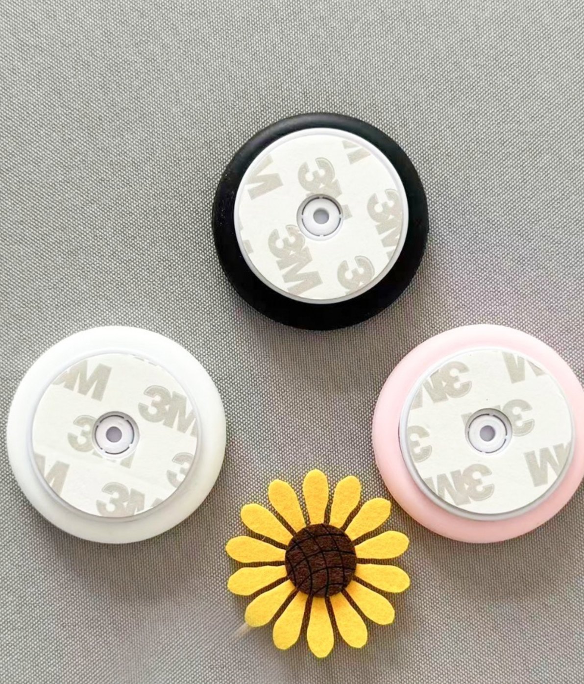 ** TIK Tok Famous ** Silicone Phone Pop Socket